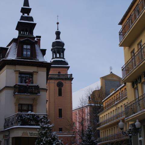 Wieża kościola Św. Jana Chrzciciela (Fot. Andrzej Wrotek Licencja: CC BY-SA 2.0)