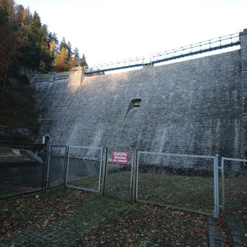Zapora wodna na rzece Wilczka (Fot. mateo)