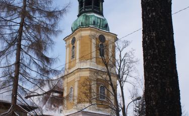 Kościół Zbawiciela w Jeleniej Górze - Cieplicach (Fot. TijsB/flickr Licencja: CC BY-SA 2.0)