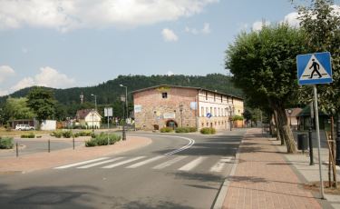 Widok na zczytnik i Zamek z centrum Szczytnej (Fot. krystian)